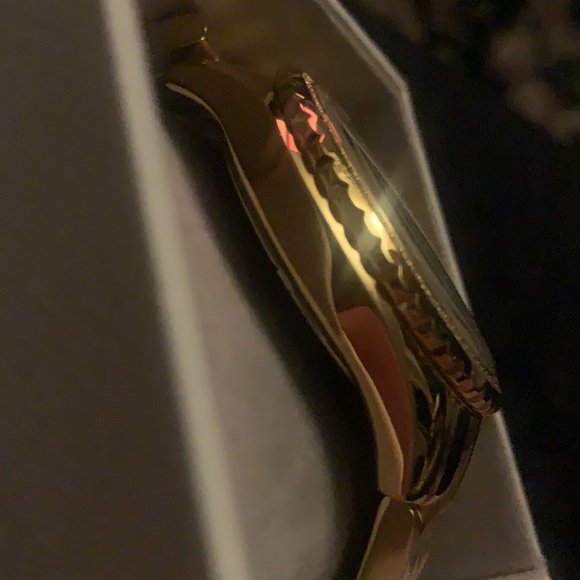 NIB Michael Kors MK5347 Pilot Gold- Glitz Chronograph new in box with tag - Picture 4 of 9